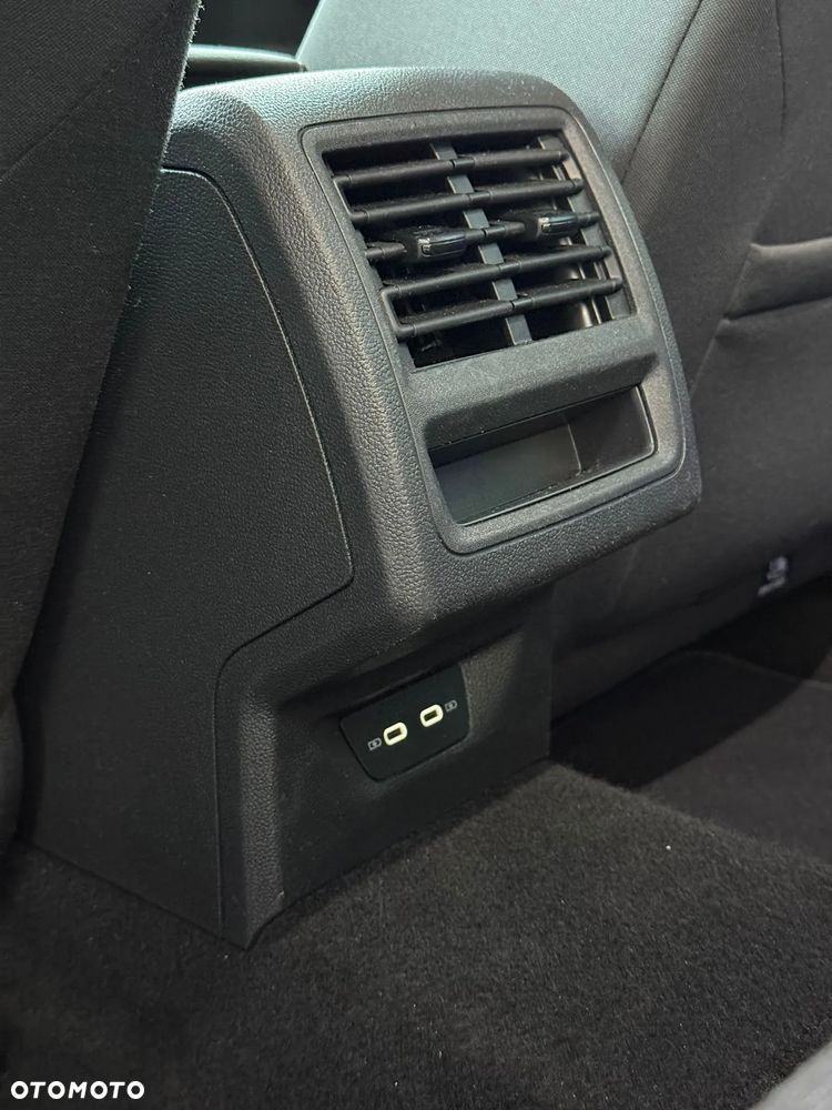 Volkswagen Golf 2.0 TDI - 9