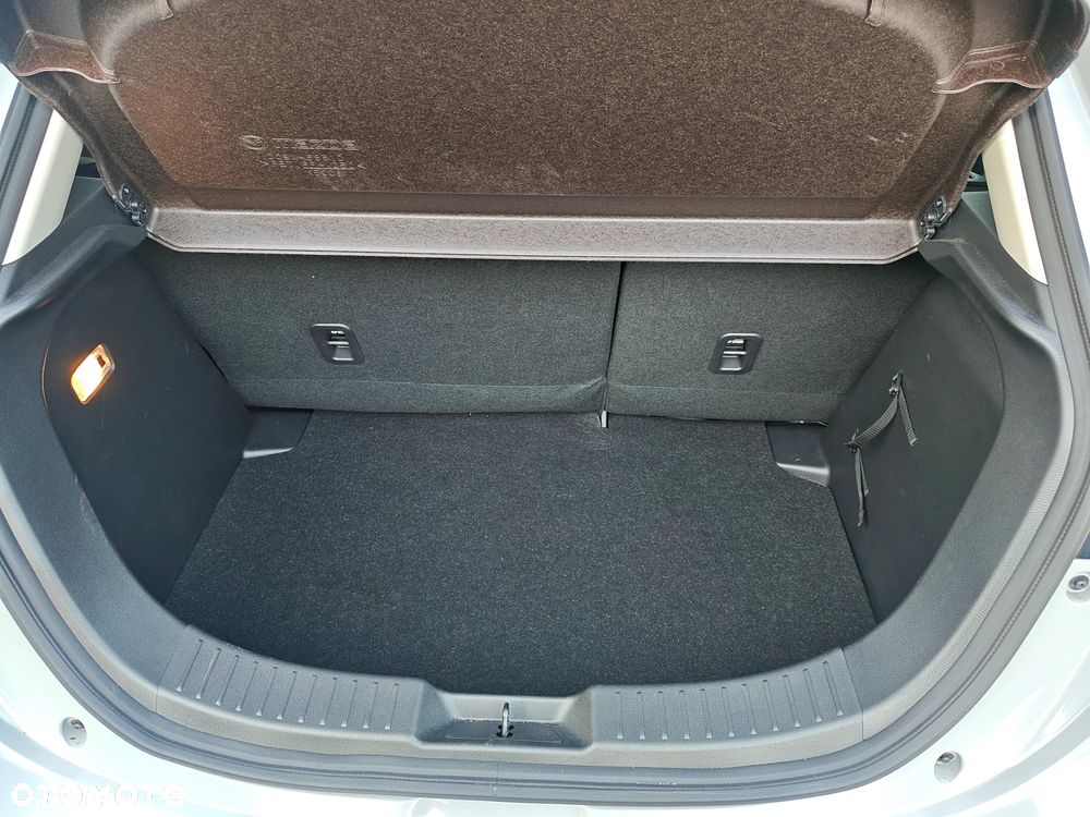 Mazda 2 SKYACTIV-G 90 Homura - 25