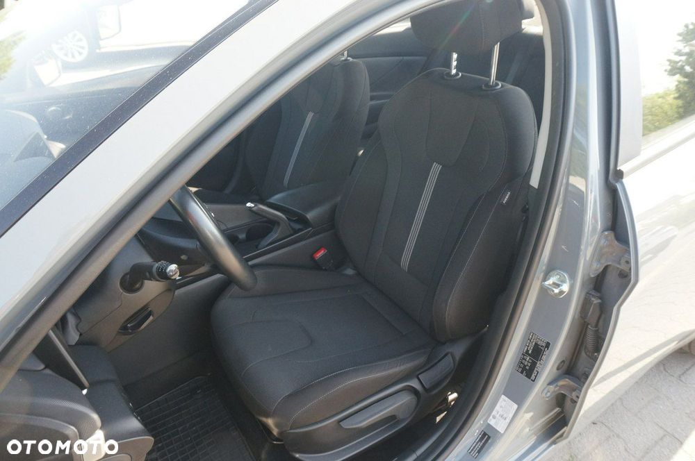 Hyundai Elantra 1.6 Modern - 21