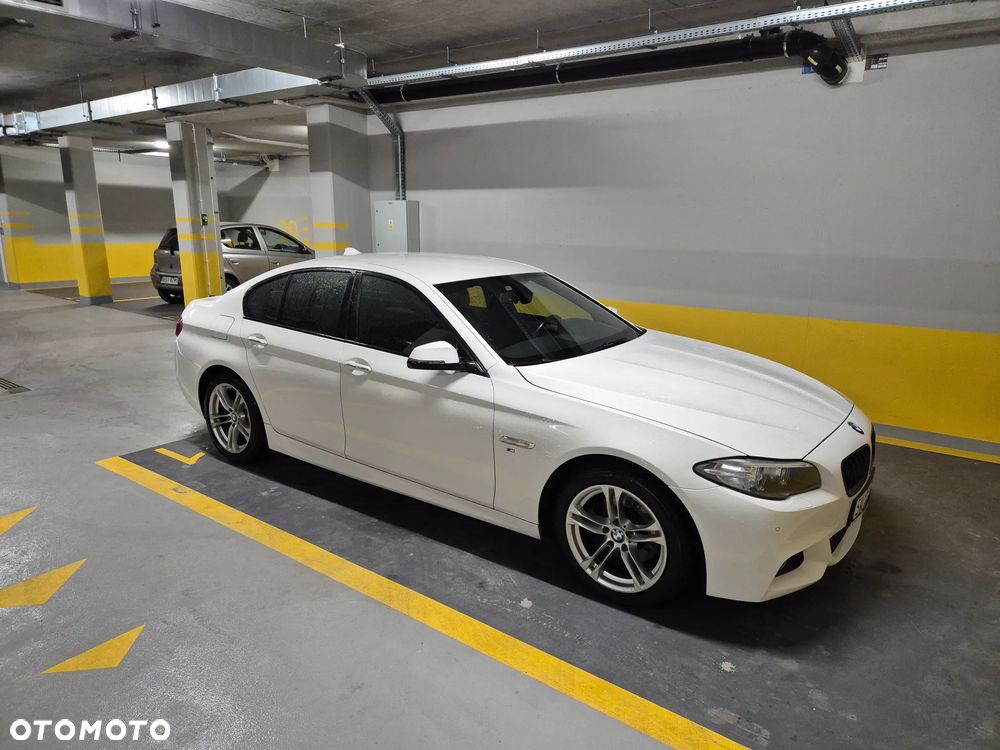 BMW Seria 5 520d M Sport - 11