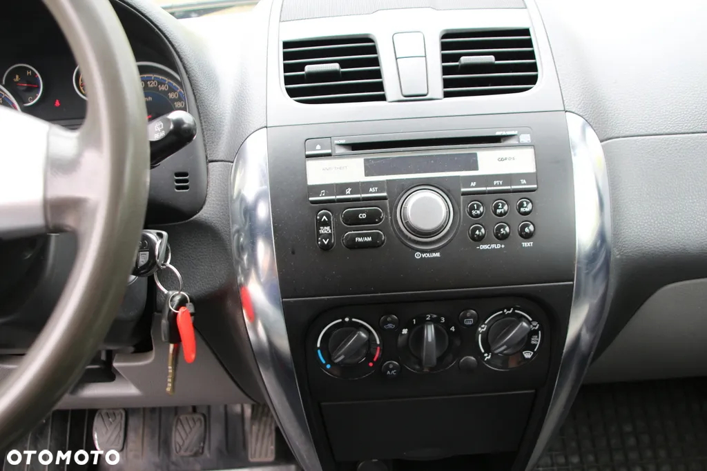 Suzuki SX4 2.0 DDiS 4x4 Style - 10