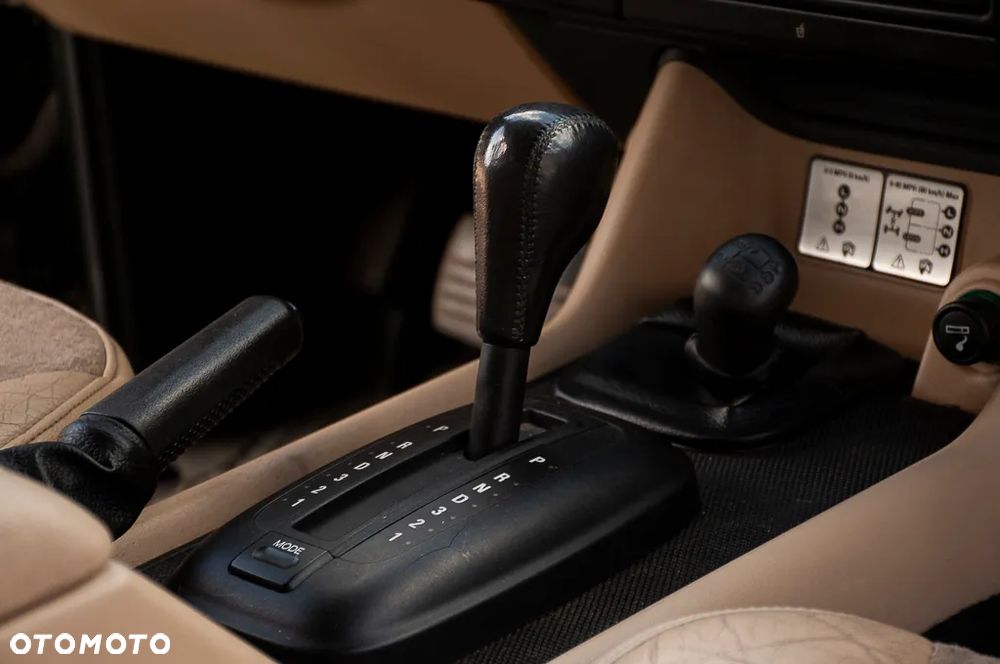 Land Rover Discovery - 17