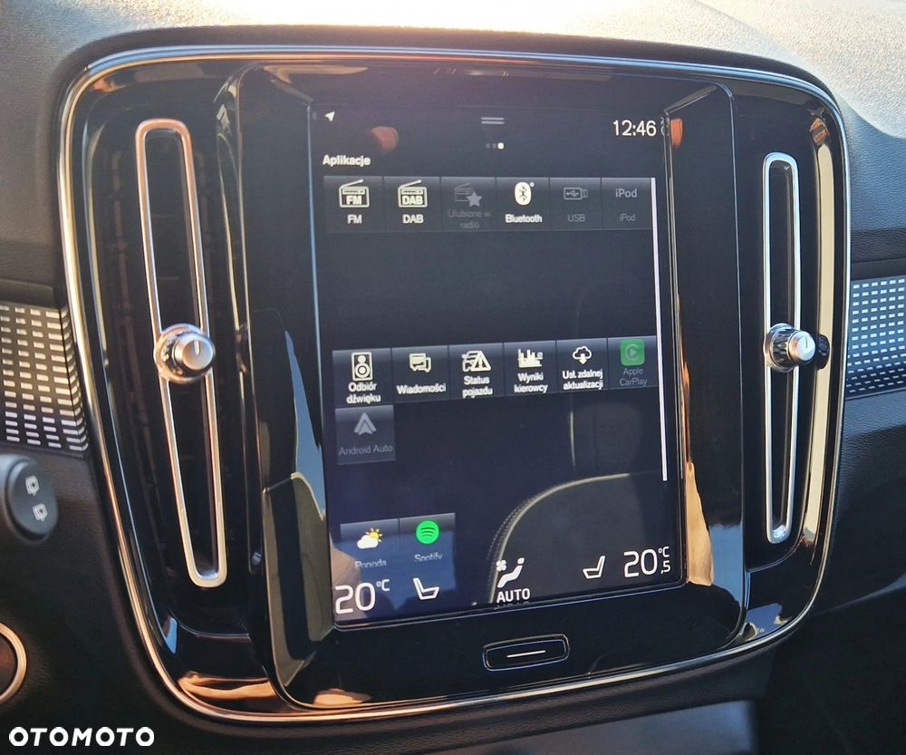 Volvo XC 40 D4 AWD Geartronic R-Design - 21