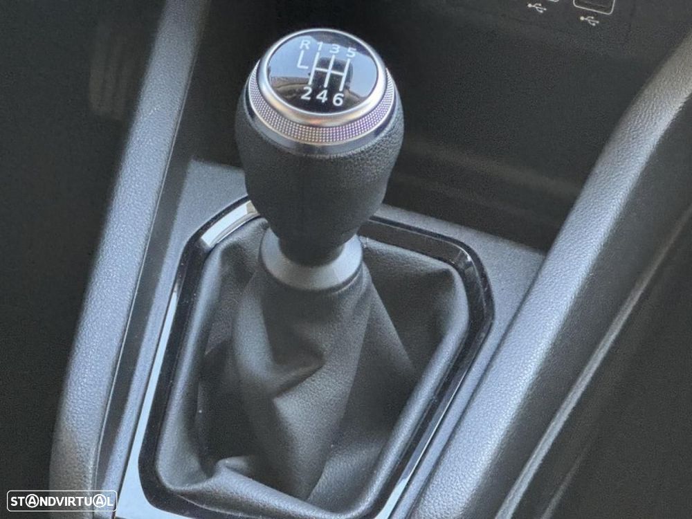 Renault Clio 1.0 TCe RS Line - 18