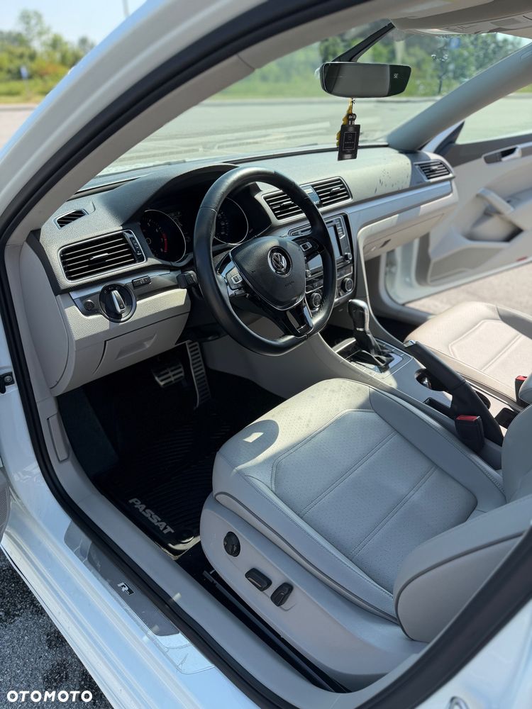 Volkswagen Passat - 7