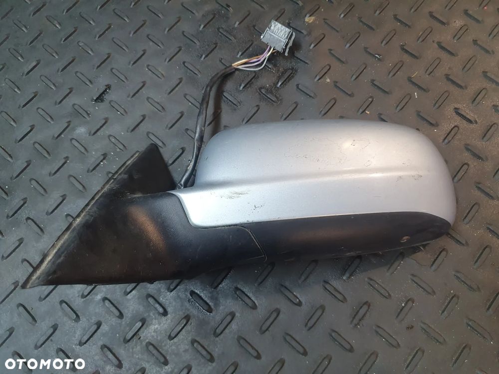 VW PASSAT B5 LUSTERKO LEWE ELEKTRYCZNE 5PIN SREBRNE WPADAJACE W NIEBIESKI - 1