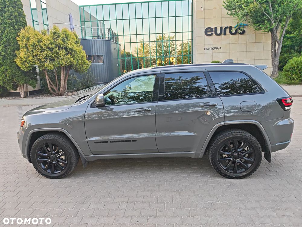 Jeep Grand Cherokee - 8