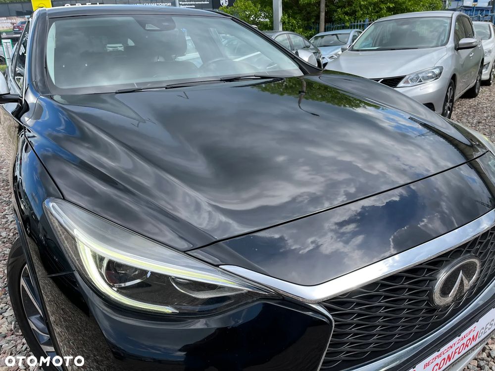 Infiniti Q30 - 3