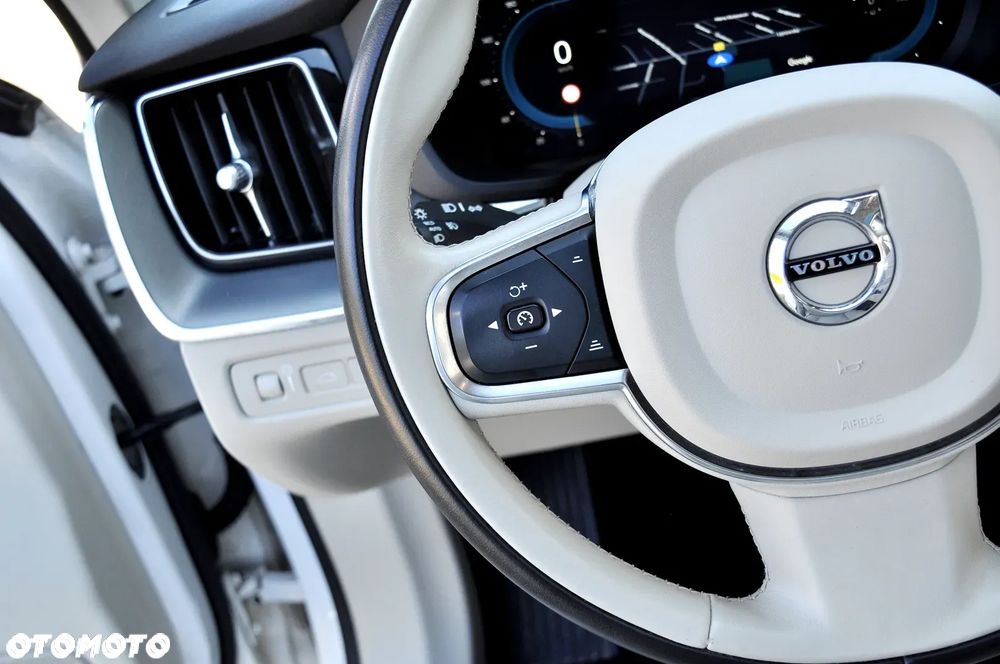 Volvo XC 60 T6 AWD Recharge Geartronic Inscription - 20