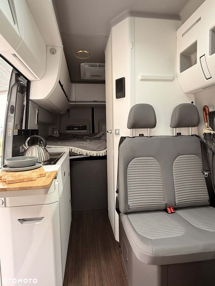 Volkswagen Grand California - 15