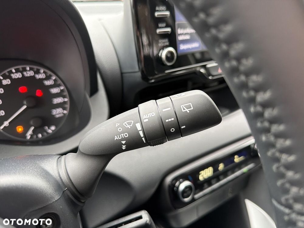 Toyota Yaris - 20