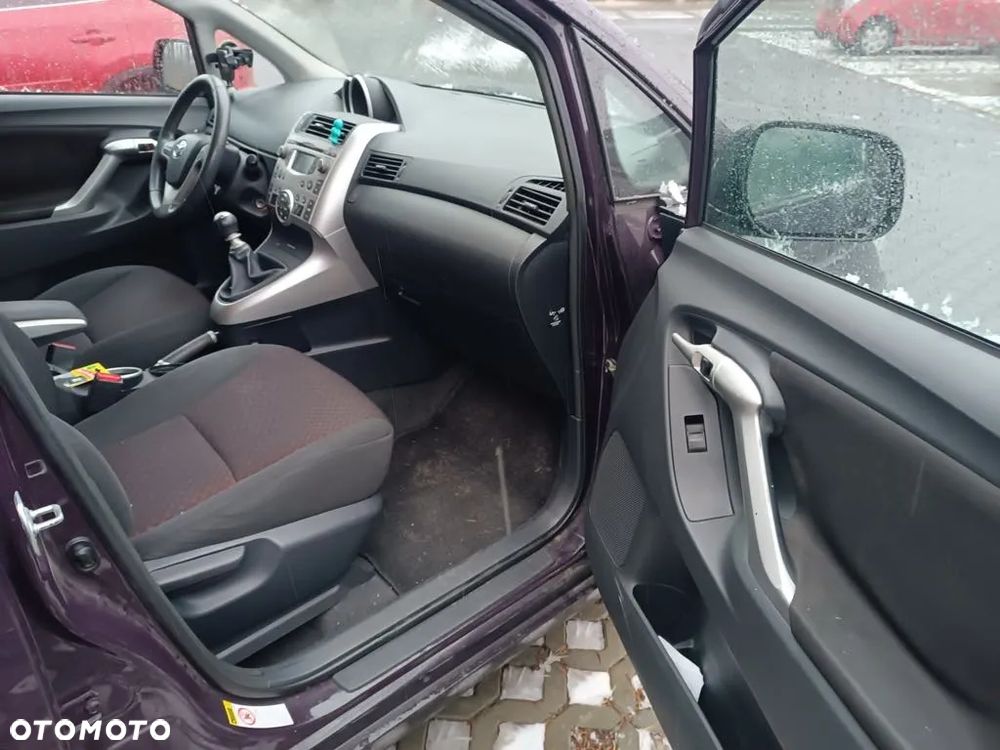 Toyota Verso 2.0 D-4D 2010 7os - 8