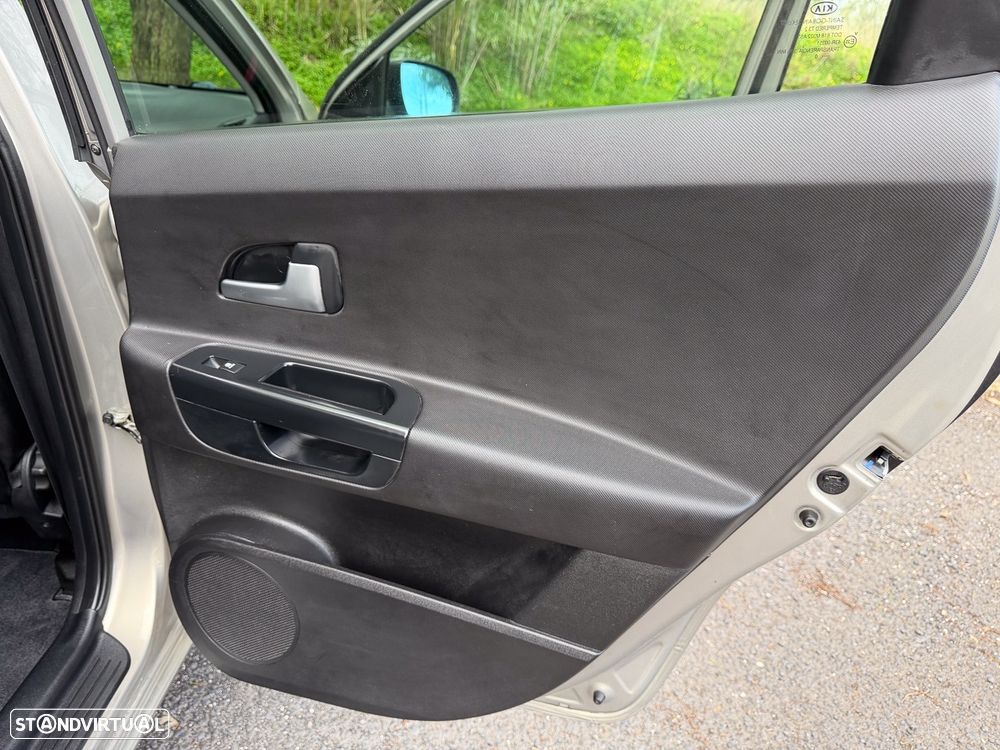 Kia Ceed SW 1.6 CRDi EX ISG - 24