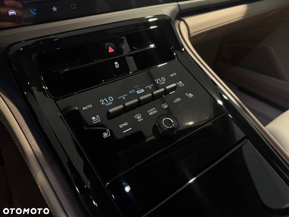 Porsche Panamera 4 E-Hybrid PHEV - 24
