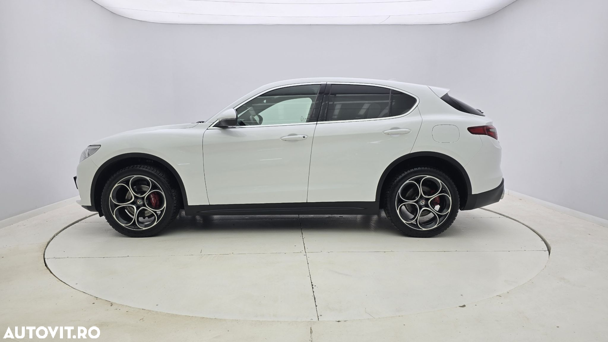 Alfa Romeo Stelvio 2.0 Turbo AWD AT8 Super - 9