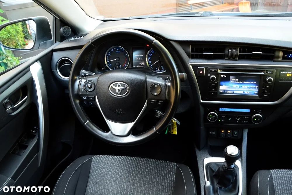 Toyota Auris 1.6 Premium Comfort - 23