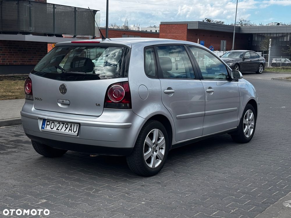 Volkswagen Polo 1.4 Comfortline - 4