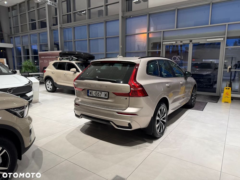 Volvo XC 60 B5 B AWD Plus Dark - 6
