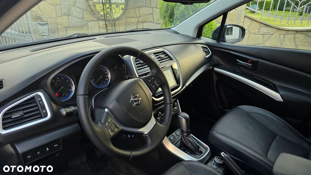 Suzuki S-Cross - 11