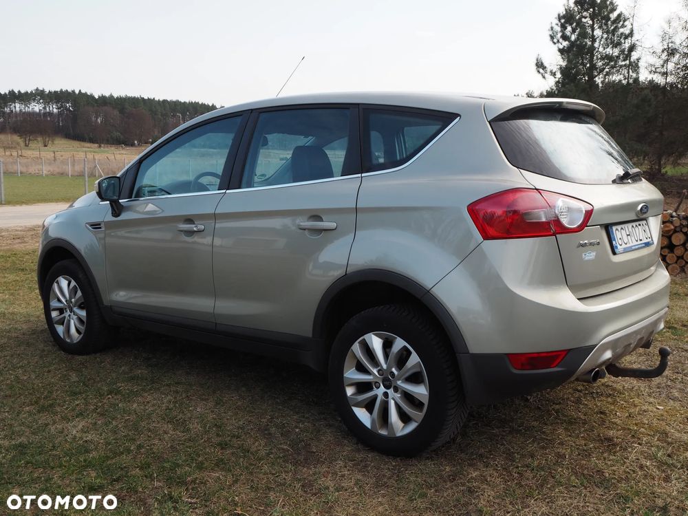 Ford Kuga 2.0 TDCi 4x4 Titanium - 4