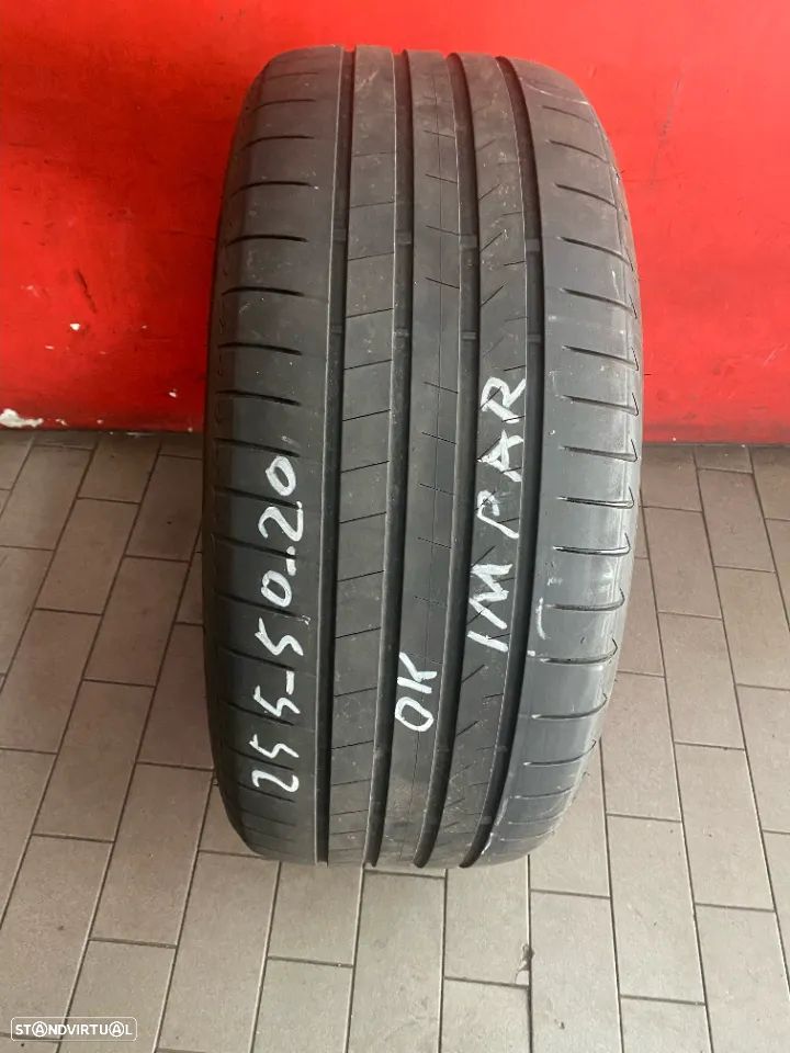 1 Pneu 255/50/20 Bridgestone Allenza de 2020 com mais de 70% de piso - 1
