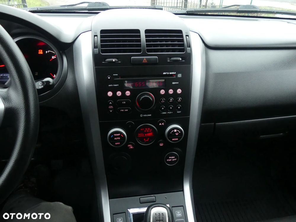 Suzuki Grand Vitara 1.6 De luxe - 13