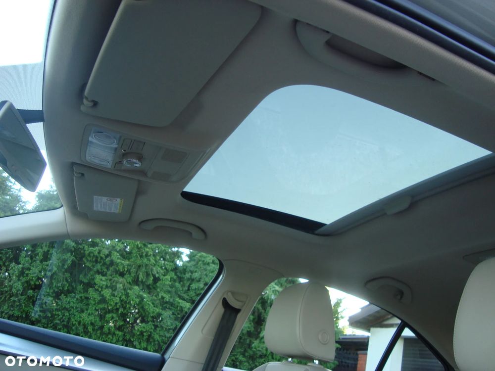 Skoda Octavia 1.6 TDI DPF Elegance - 25