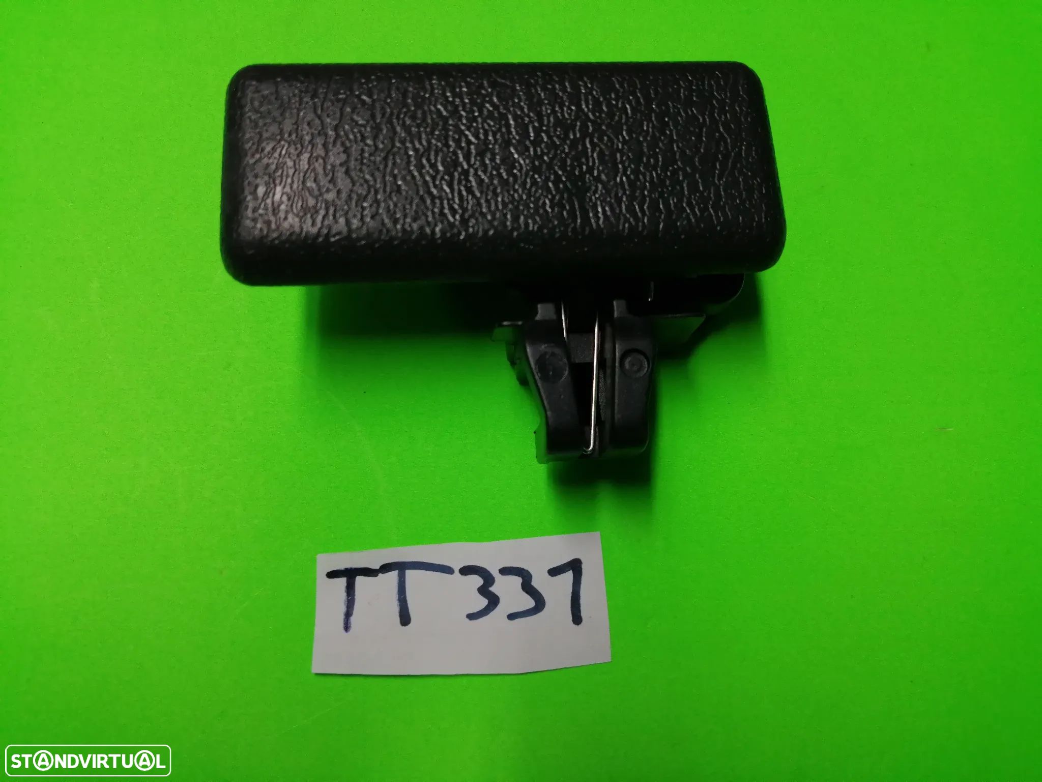 Fecho do porta luvas Toyota Hilux LN145 (NOVO) - 1