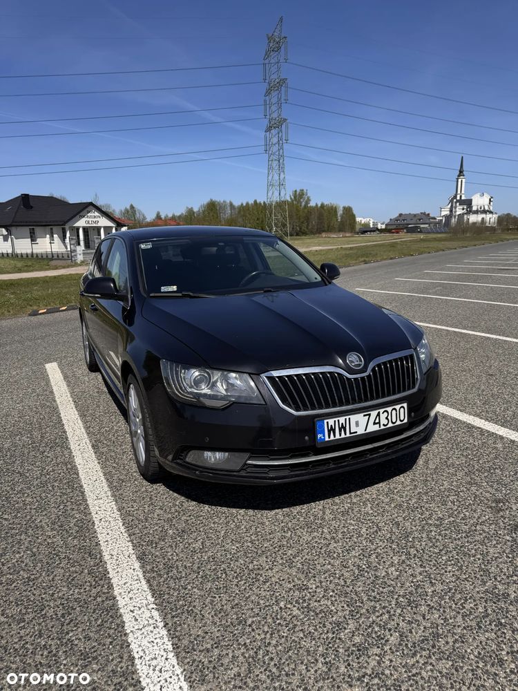 Skoda Superb 2.0 TDI Ambition DSG - 5