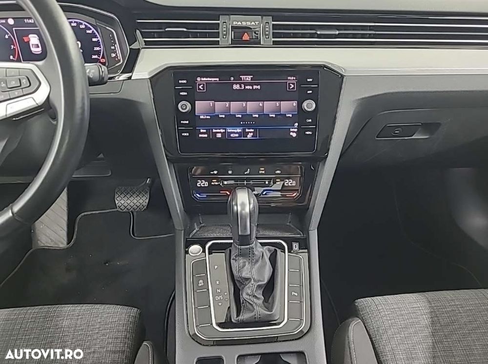 Volkswagen Passat 1.5 TSI ACT DSG Comfortline - 5