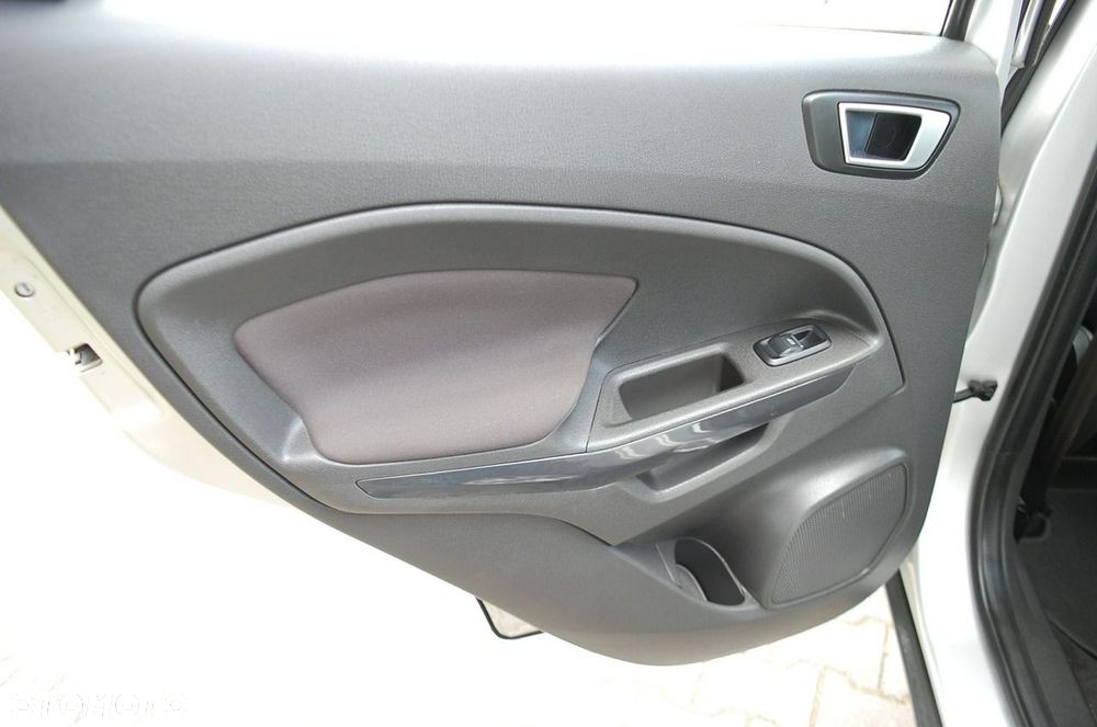 Ford EcoSport - 32
