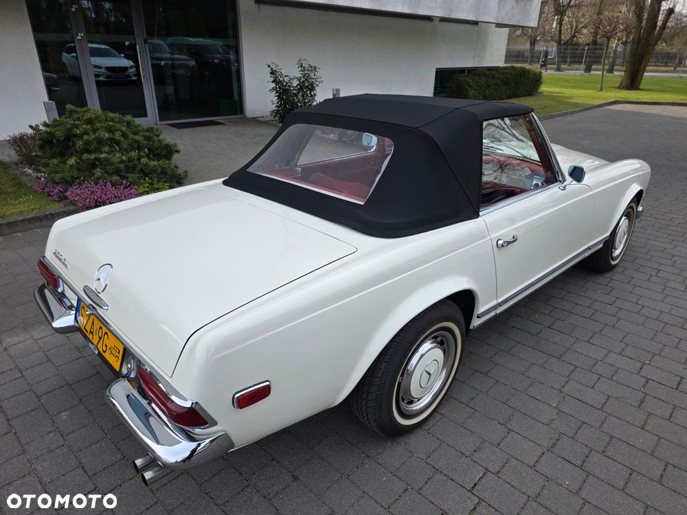 Mercedes-Benz SL - 12