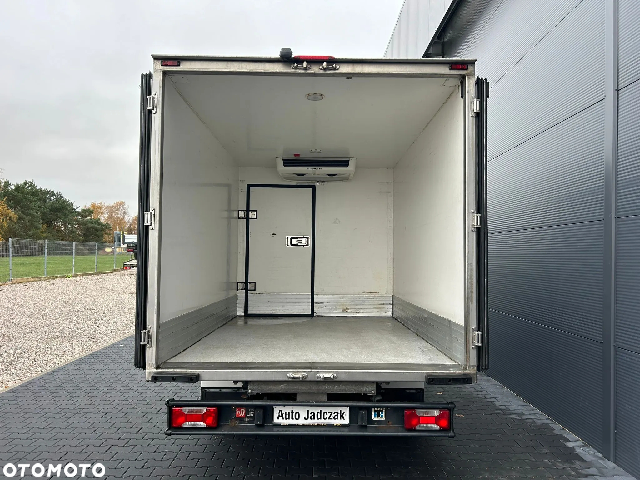 Iveco Daily 50C18 35C18 3.0 HPI Chłodnia Mroźnia 8 palet **Komorówka**Multi Temperatura**Klima**Sprowadzony**Super stan**2018R** - 6