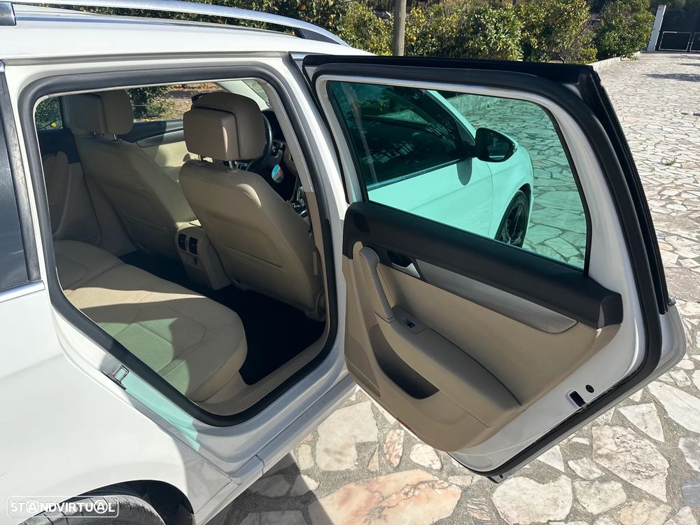 VW Passat Variant - 28