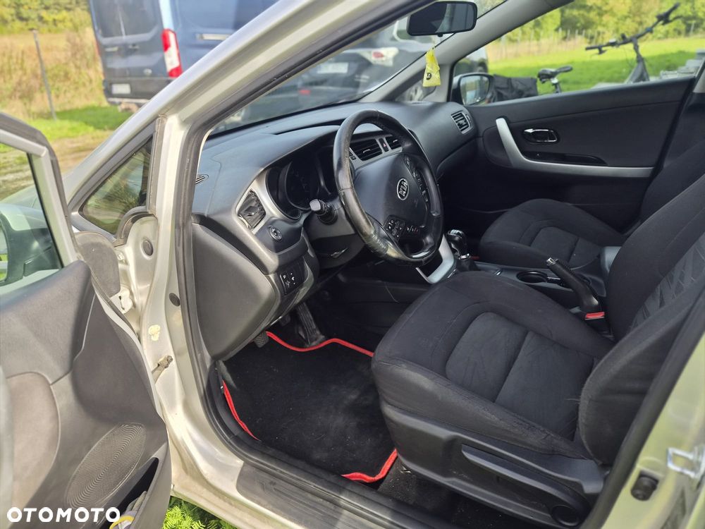 Kia Ceed - 6