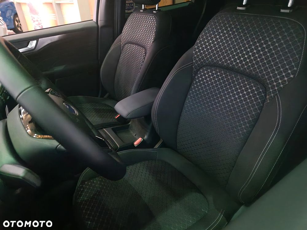 Ford Kuga 2.5 FHEV FWD Titanium eCVT - 15