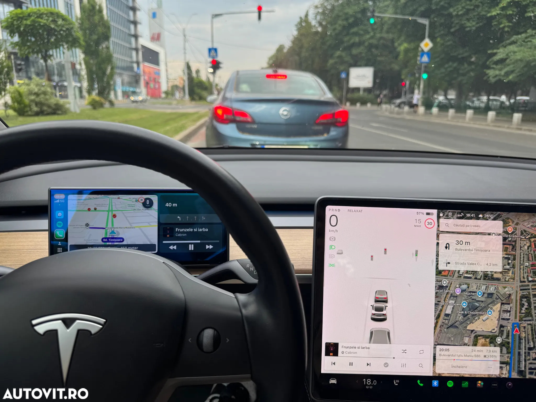 Tesla Model 3 Long Range - 26