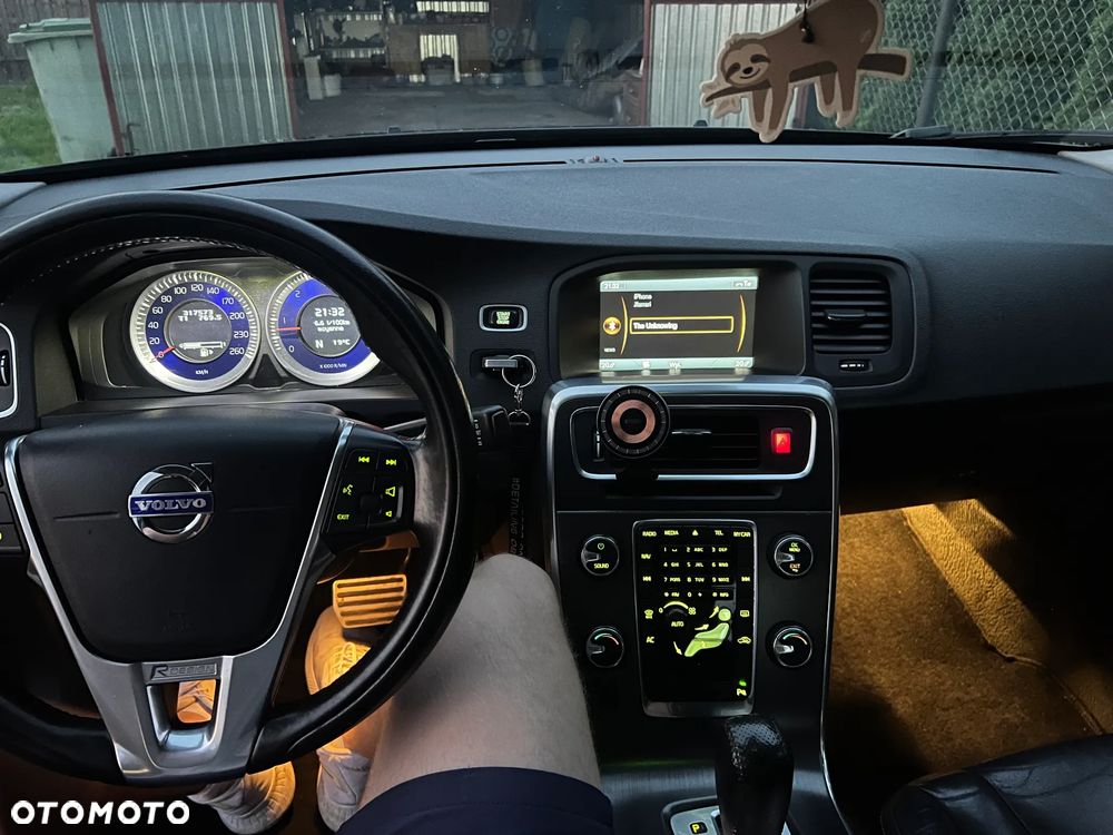 Volvo S60 D5 Geartronic RDesign - 9