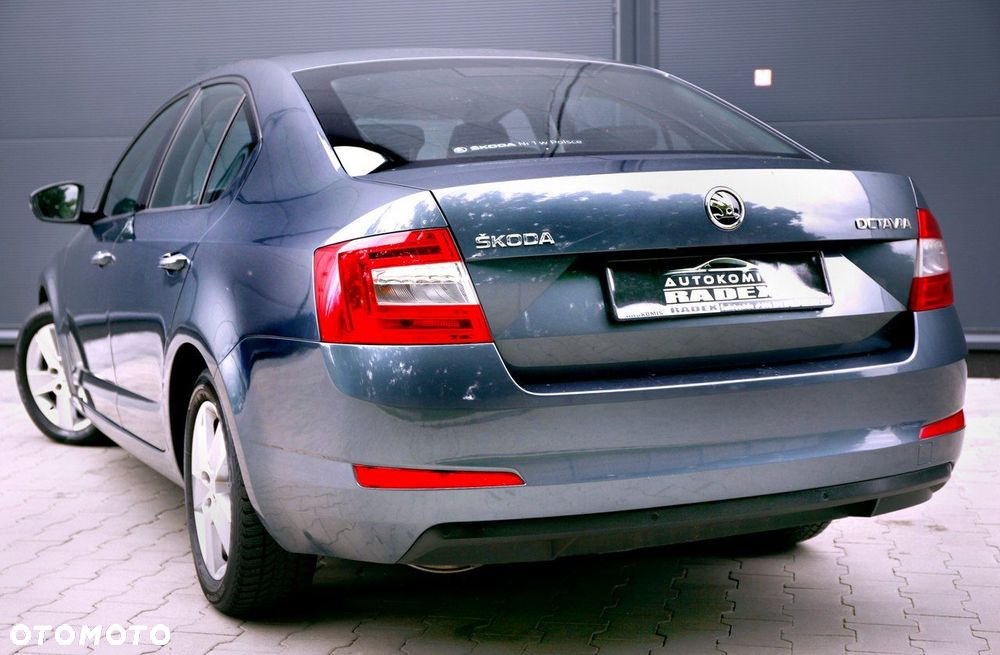Skoda Octavia 2.0 TDI Edition DSG - 17