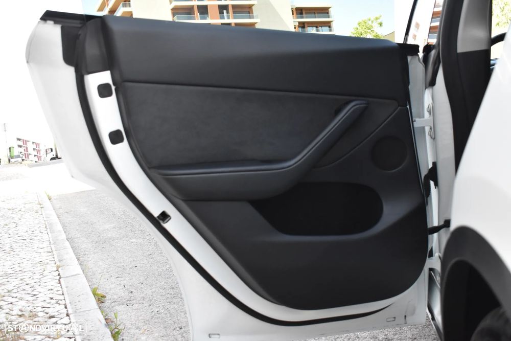 Tesla Model Y Performance Dual Motor AWD - 52