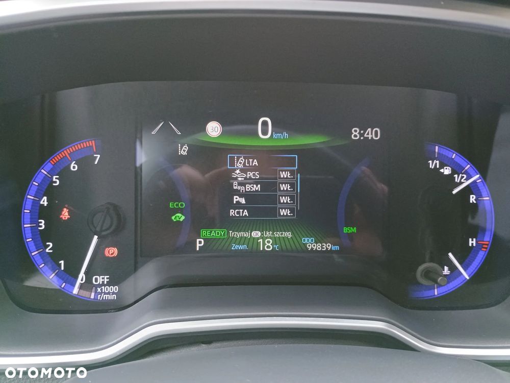Toyota Corolla 1.8 Hybrid Executive - 16