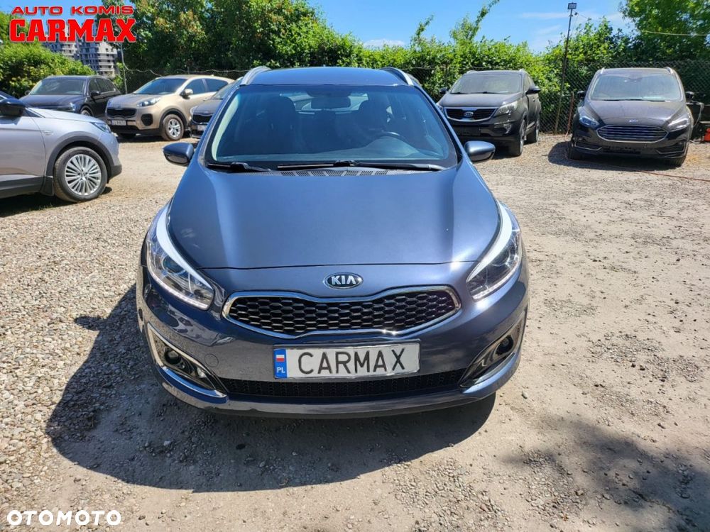 Kia Ceed - 10