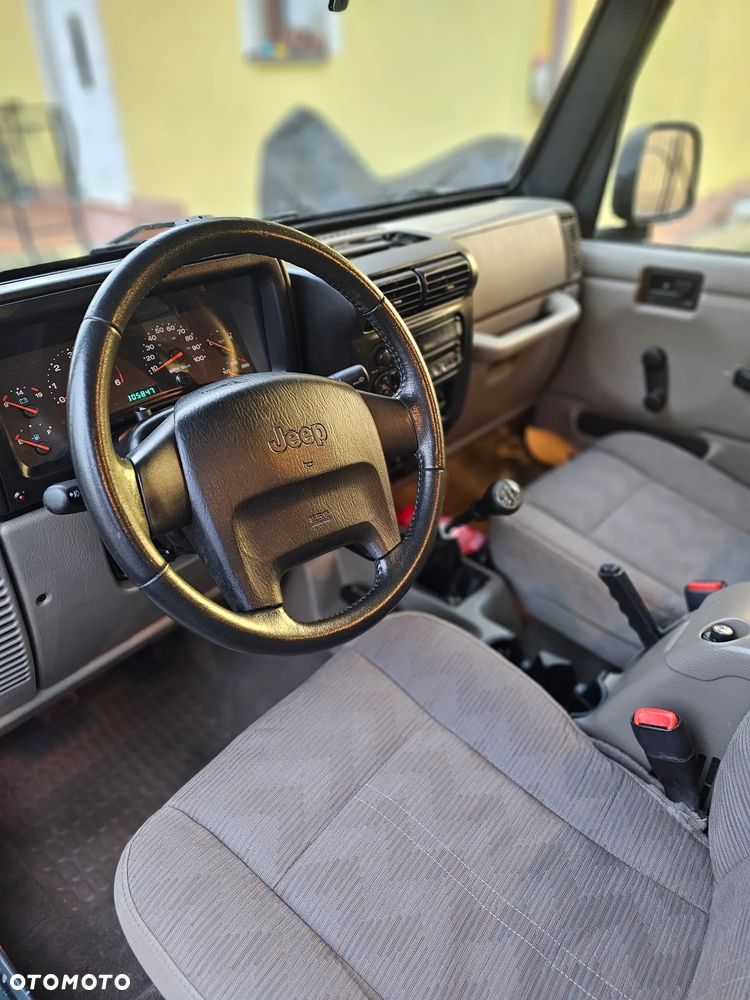 Jeep Wrangler 4.0 Sport - 12