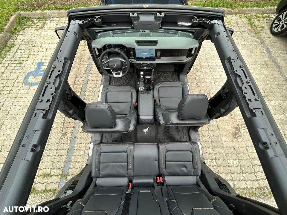 Ford Bronco - 29