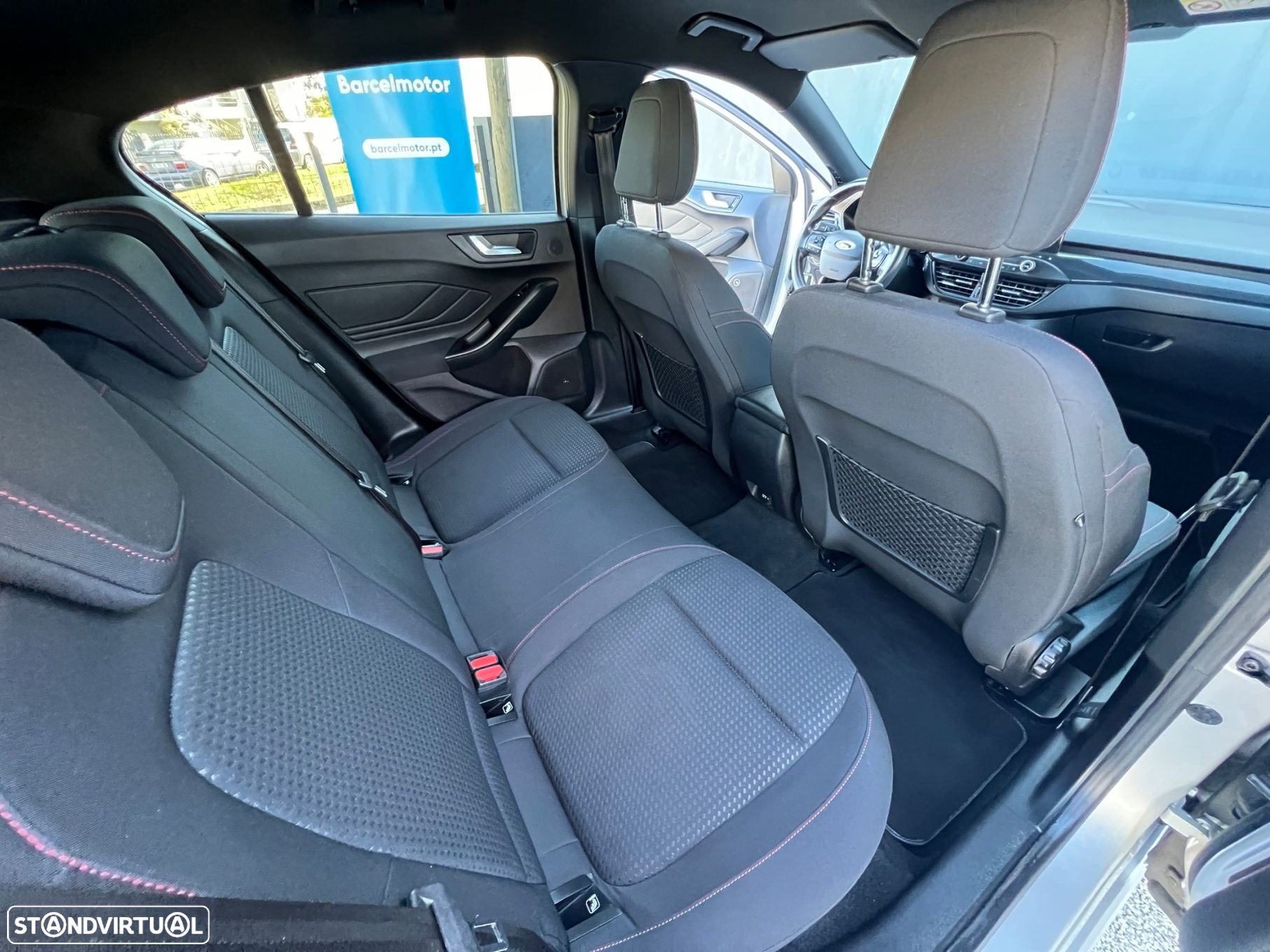 Ford Focus 1.0 EcoBoost ST-Line - 46