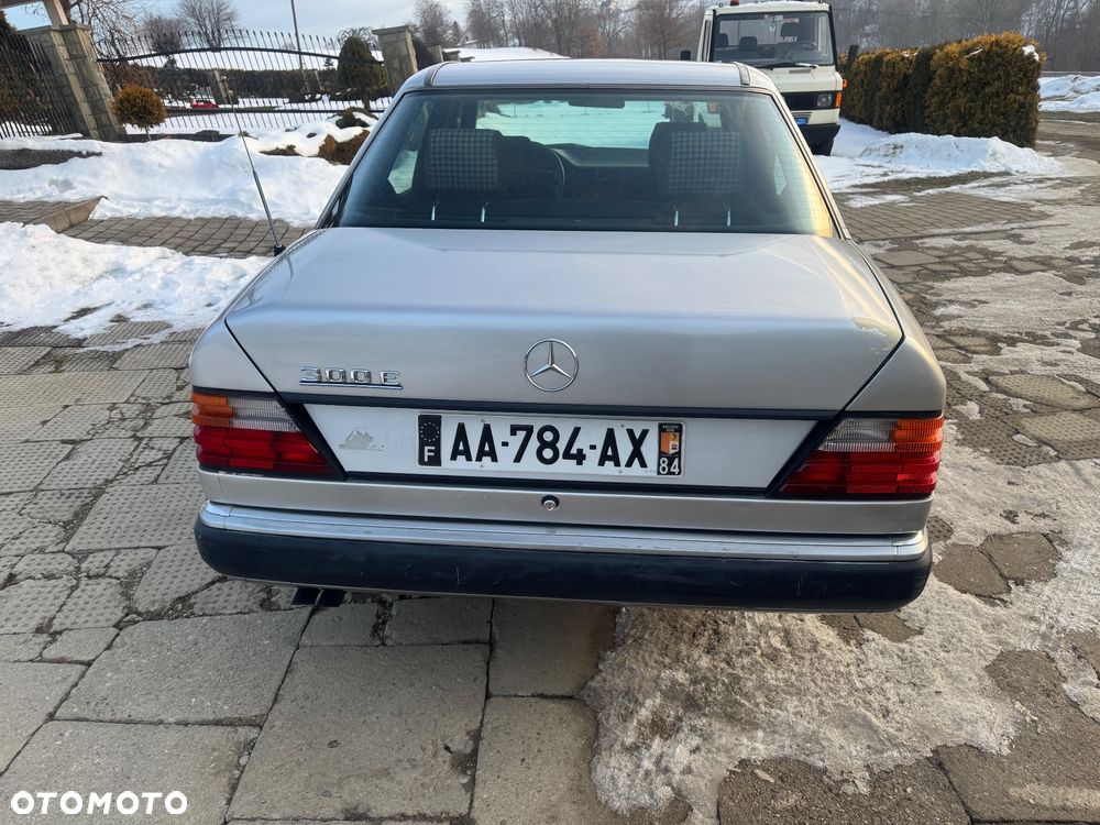 Mercedes-Benz W124 (1984-1993) - 4