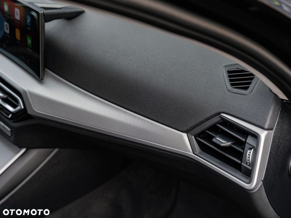 BMW Seria 3 318d - 21