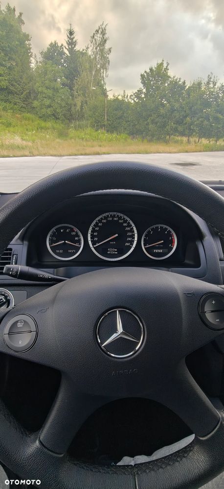 Mercedes-Benz Klasa C 200 CDI DPF Automatik - 21