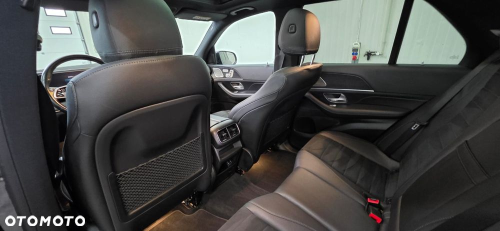 Mercedes-Benz GLE - 24