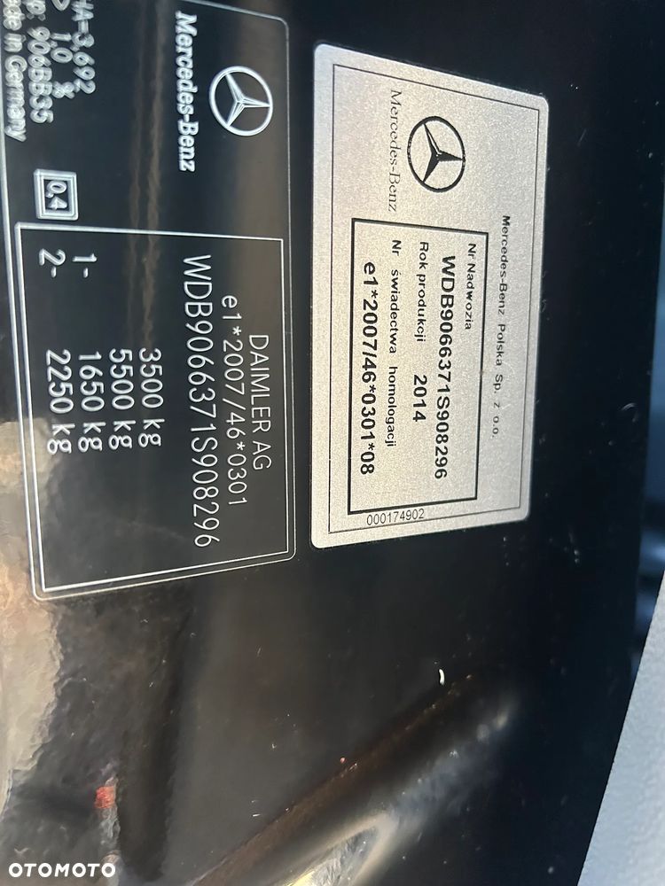 Mercedes-Benz Sprinter - 25